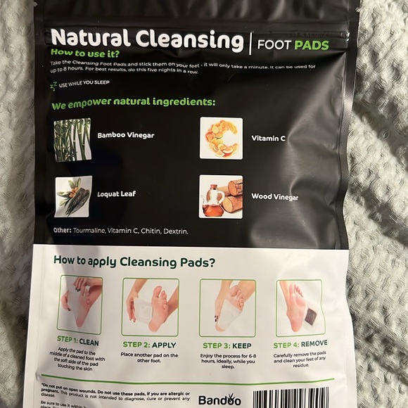 Bandoo Natural Detox Cleansing Foot Pads - Picture 2 of 2